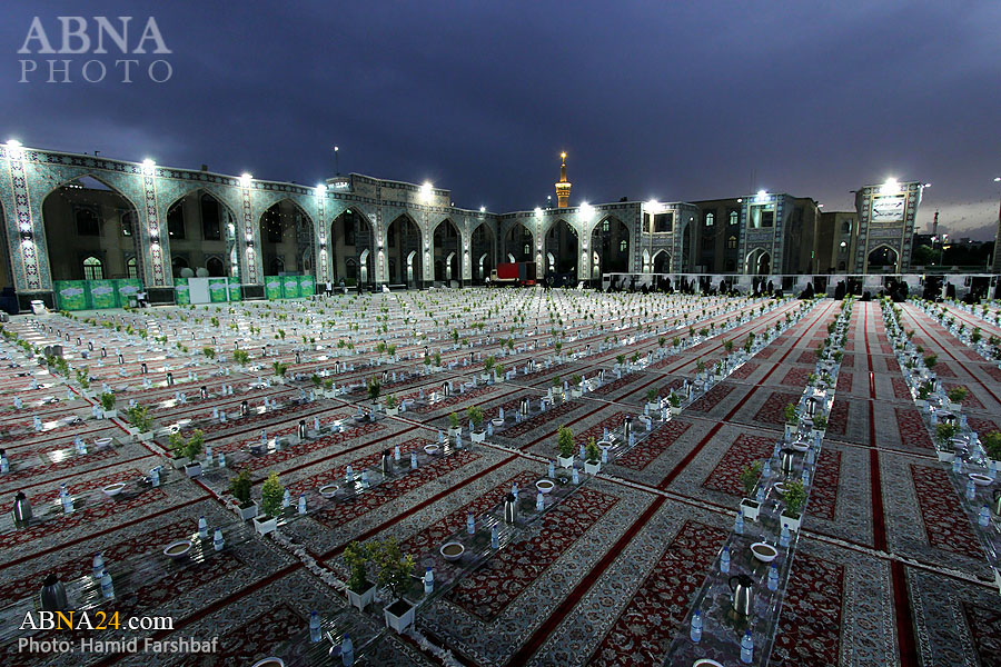 تقرير مصور / العتبة الرضوية تقدم وجبات الفطور في حرم الامام الرضا (ع) في شهر رمضان المبارك 